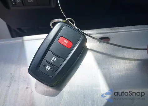 2021 Toyota Rav4 Xle z USA, uszkodzony, nr VIN 2T3W1RFV9MW173841